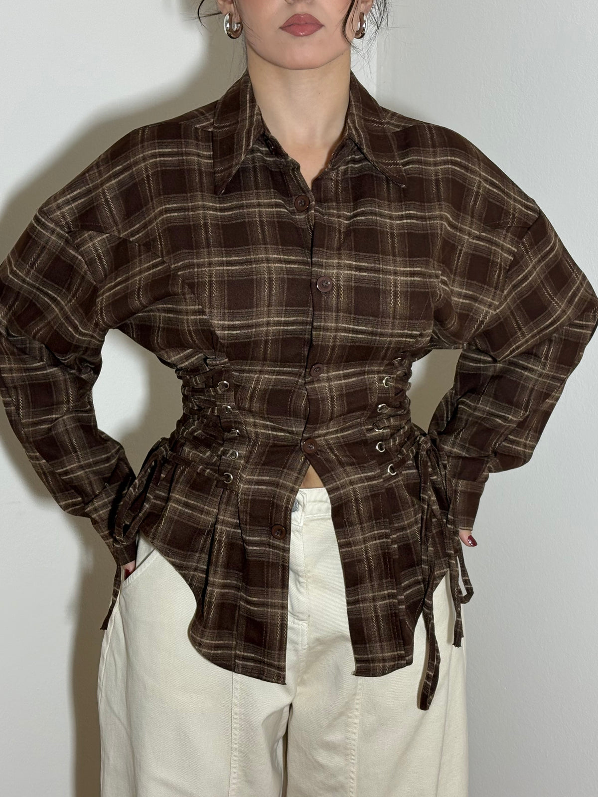 Camicia a quadri con stringhe
